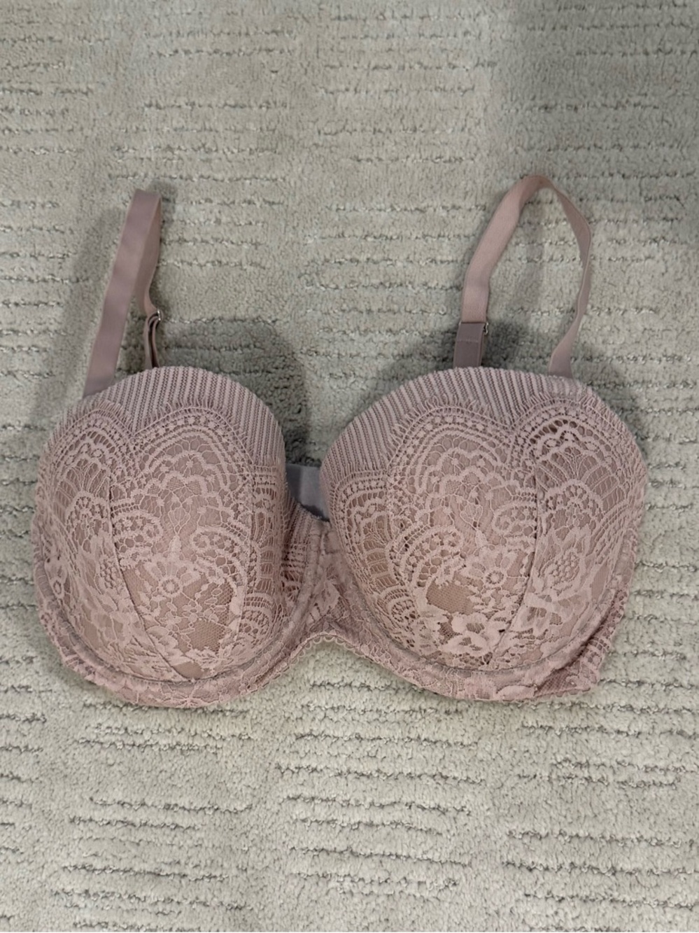 Victoria’s Secret Dream Angels Lace Push-Up Bra in Dusty Rose